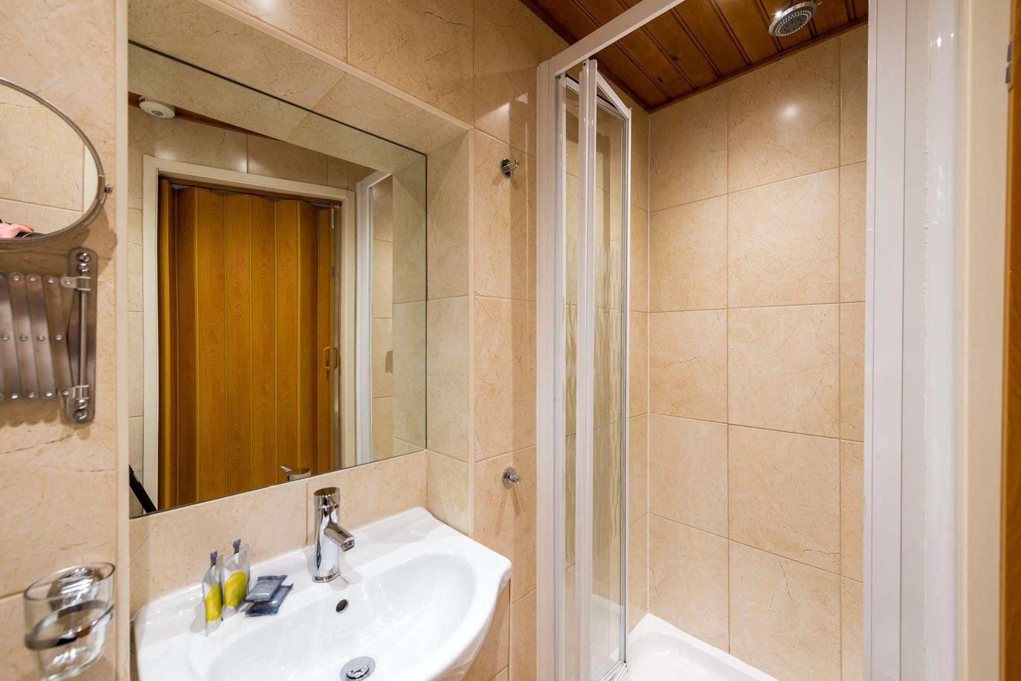 Adria Hotel London Exterior photo